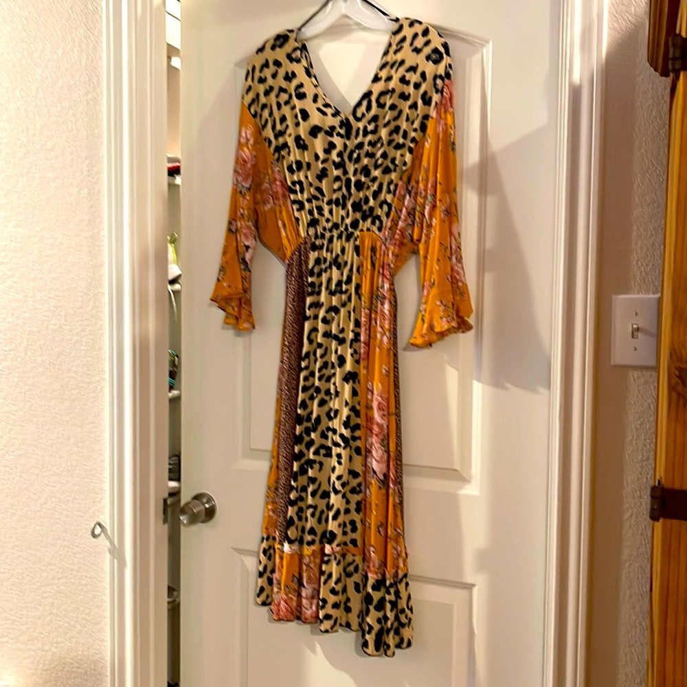 GiGiO Dress. Size small, DOES NOT RUN SMALL.  New, never worn